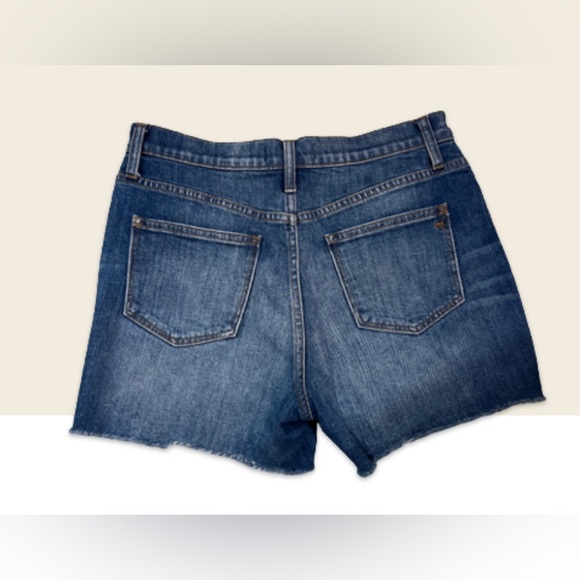 High-Rise Denim shorts, Size 27, Excellent Condition, Almost New. - Picture 2 of 4